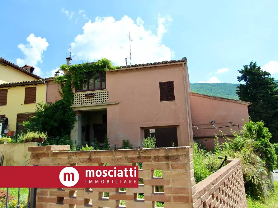 Immagine 3 di Rustico / casale in vendita  in Rastia 36 a Esanatoglia