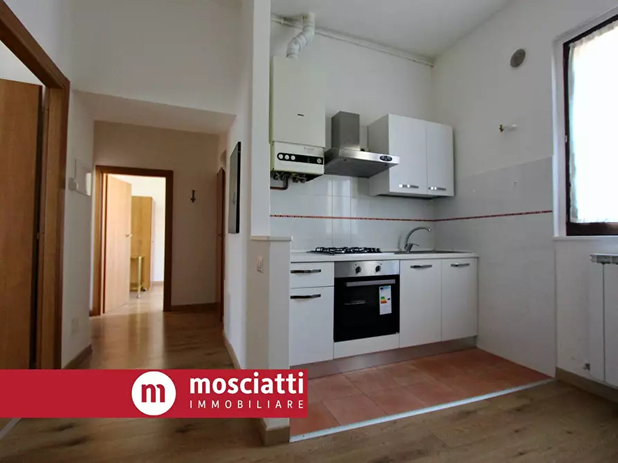 Immagine 1 di Appartamento in vendita  in Vicolo Archetto a Esanatoglia
