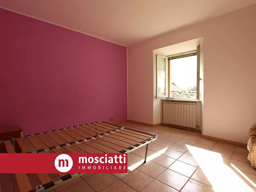 Immagine 1 di Appartamento in vendita  in Via Marinelli a Esanatoglia