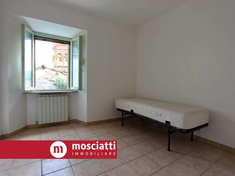 Immagine 3 di Appartamento in vendita  in Via Marinelli a Esanatoglia