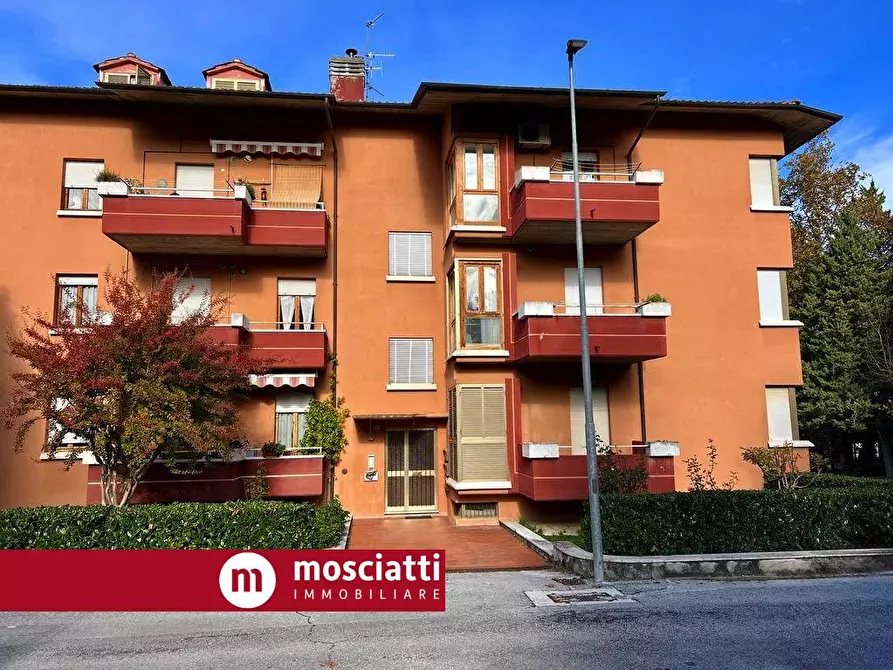 Immagine 2 di Multiproprietà in vendita  in Via Pietro Nenni 12 a Esanatoglia