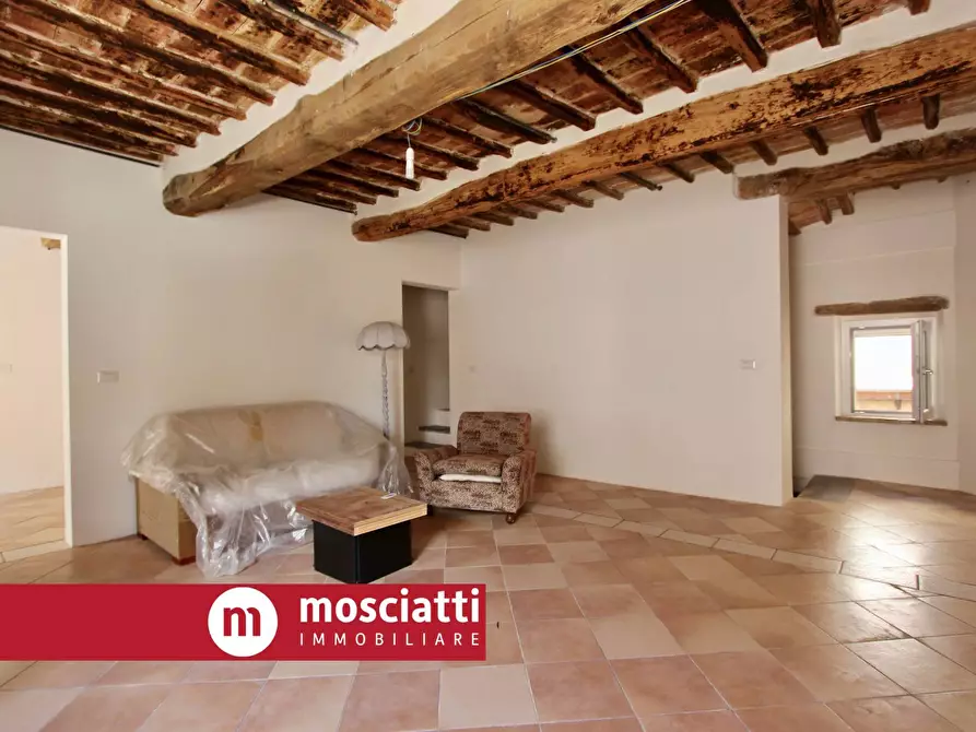 Immagine 4 di Casa indipendente in vendita  in Piazza Garibaldi 14 a Esanatoglia