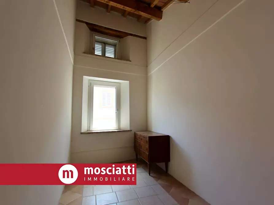 Immagine 9 di Casa indipendente in vendita  in Piazza Garibaldi 14 a Esanatoglia