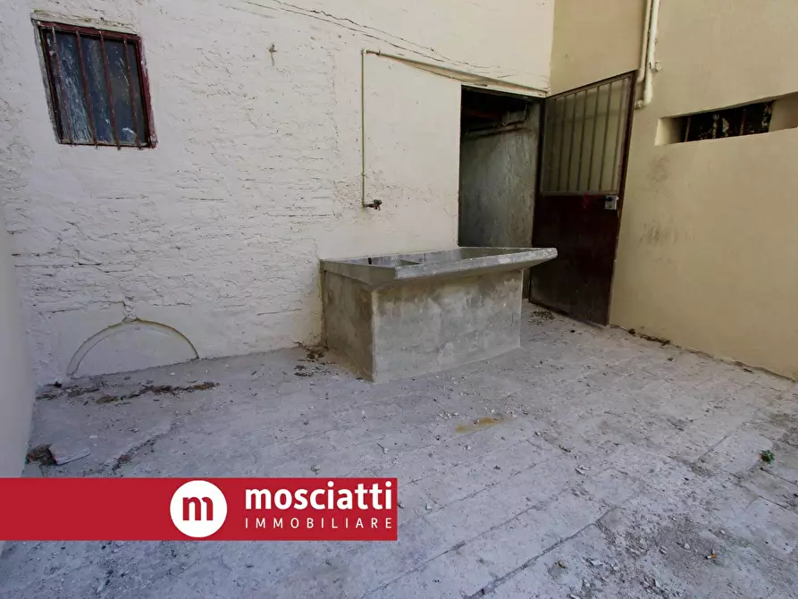 Immagine 4 di Appartamento in vendita  in Vicolo Prrocchia a Esanatoglia