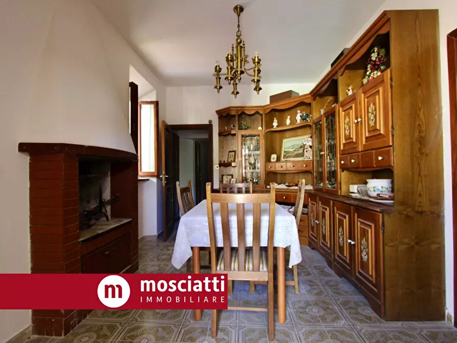 Immagine 5 di Appartamento in vendita  in Vicolo Prrocchia a Esanatoglia