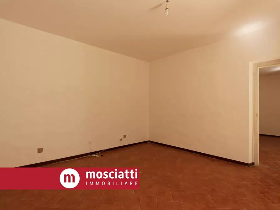 Immagine 3 di Appartamento in vendita  in Corso Vittorio Emanuele a Esanatoglia