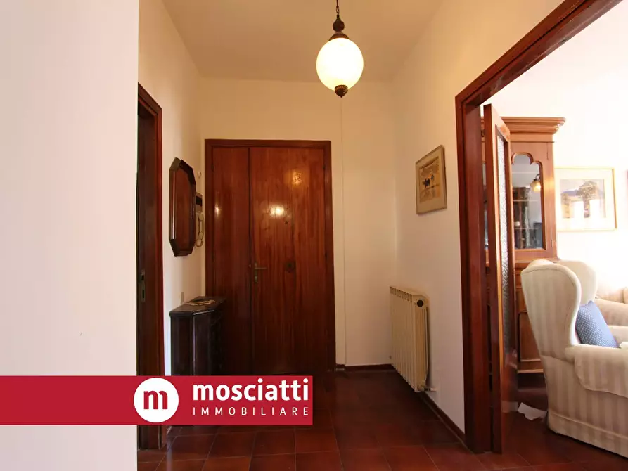 Immagine 4 di Appartamento in vendita  in Pietro Nenni a Esanatoglia