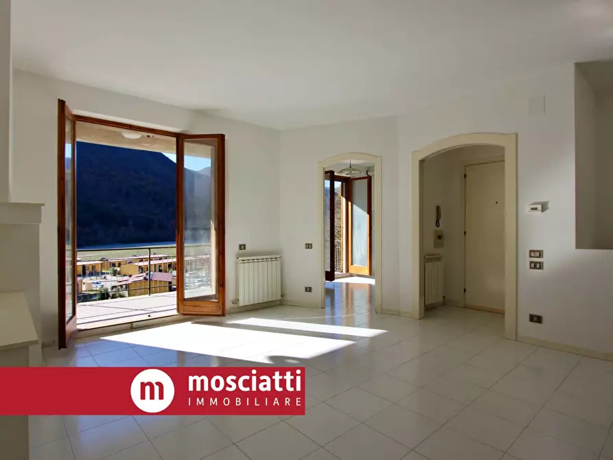 Immagine 4 di Appartamento in vendita  in Via Ludovico Ludovici a Fiuminata