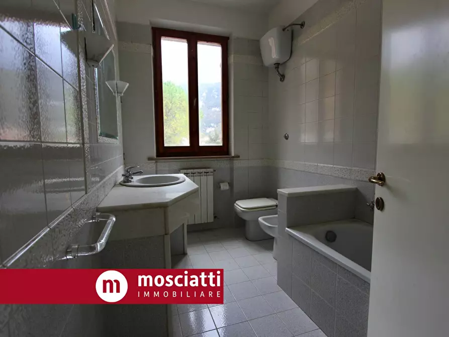 Immagine 8 di Appartamento in vendita  in Via Ludovico Ludovici a Fiuminata