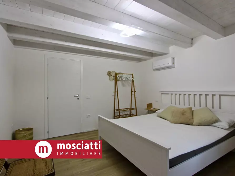 Immagine 9 di Casa indipendente in vendita  in Frazione Grimaldi 24 a Esanatoglia