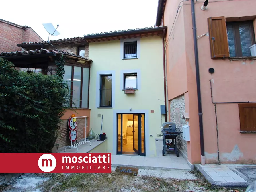 Immagine 12 di Casa indipendente in vendita  in Frazione Grimaldi 24 a Esanatoglia