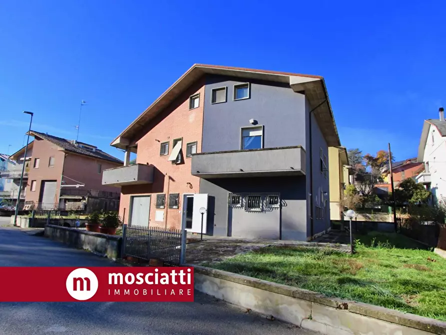 Immagine 2 di Casa indipendente in vendita  in Via Monte Primo 2 a Castelraimondo