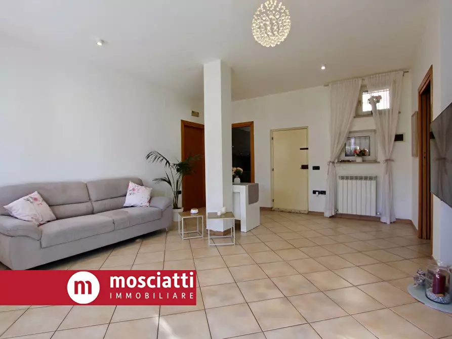Immagine 5 di Casa indipendente in vendita  in Via Monte Primo 2 a Castelraimondo