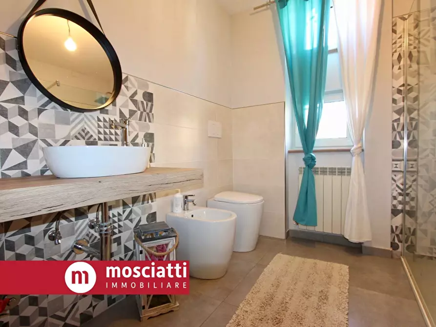 Immagine 9 di Casa indipendente in vendita  in Via Monte Primo 2 a Castelraimondo