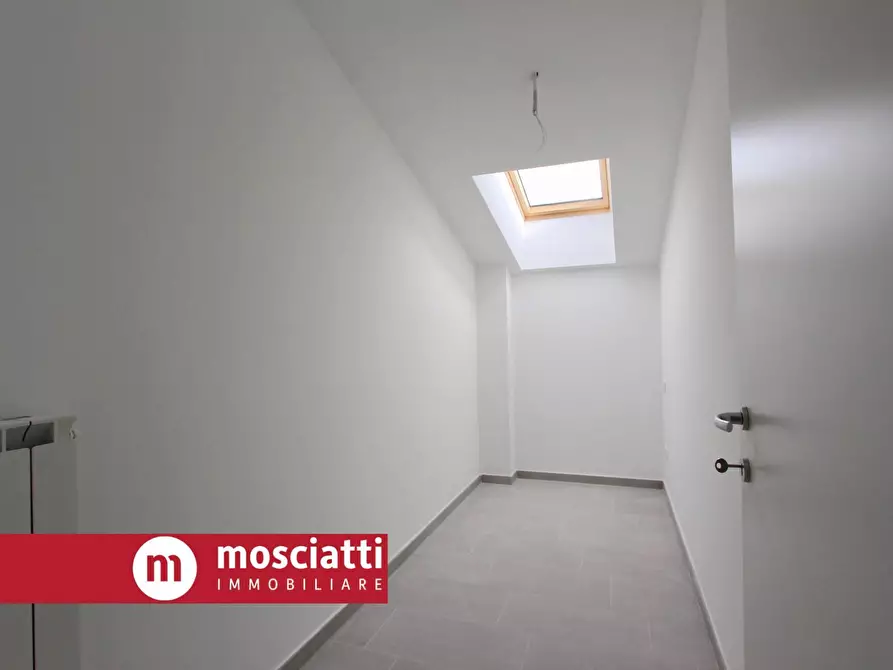 Immagine 5 di Attico in vendita  in Viale Cesare Battisti a Esanatoglia