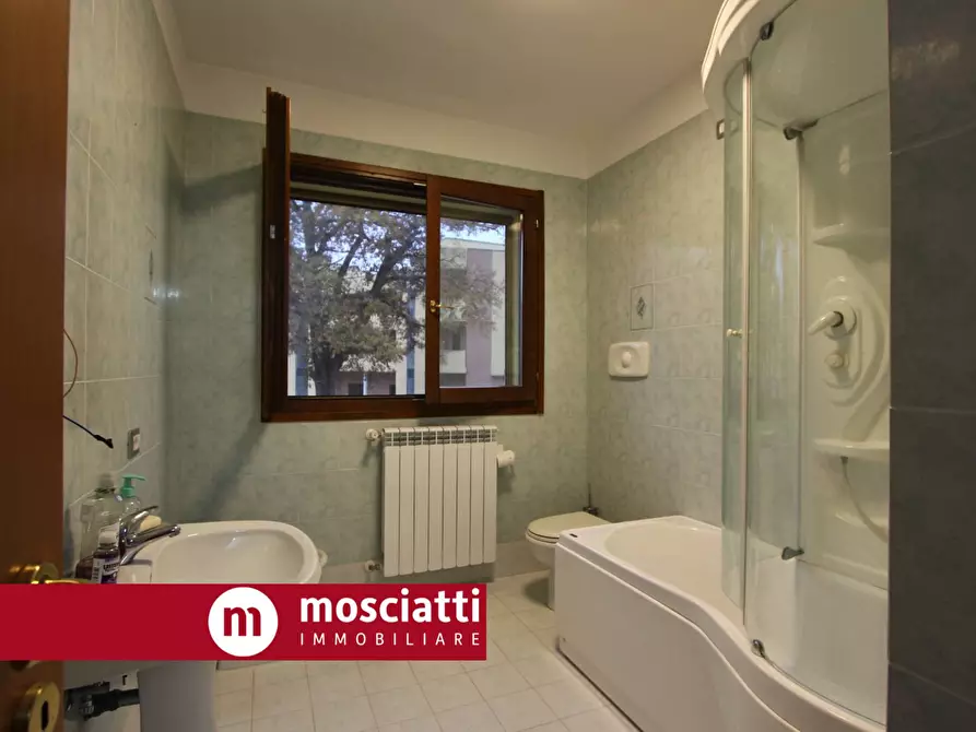 Immagine 12 di Appartamento in vendita  in Via Seneghini 8 a Cerreto D'esi