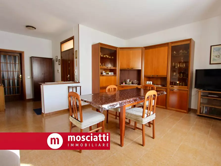 Immagine 6 di Villa in vendita  in Via Galli a Esanatoglia