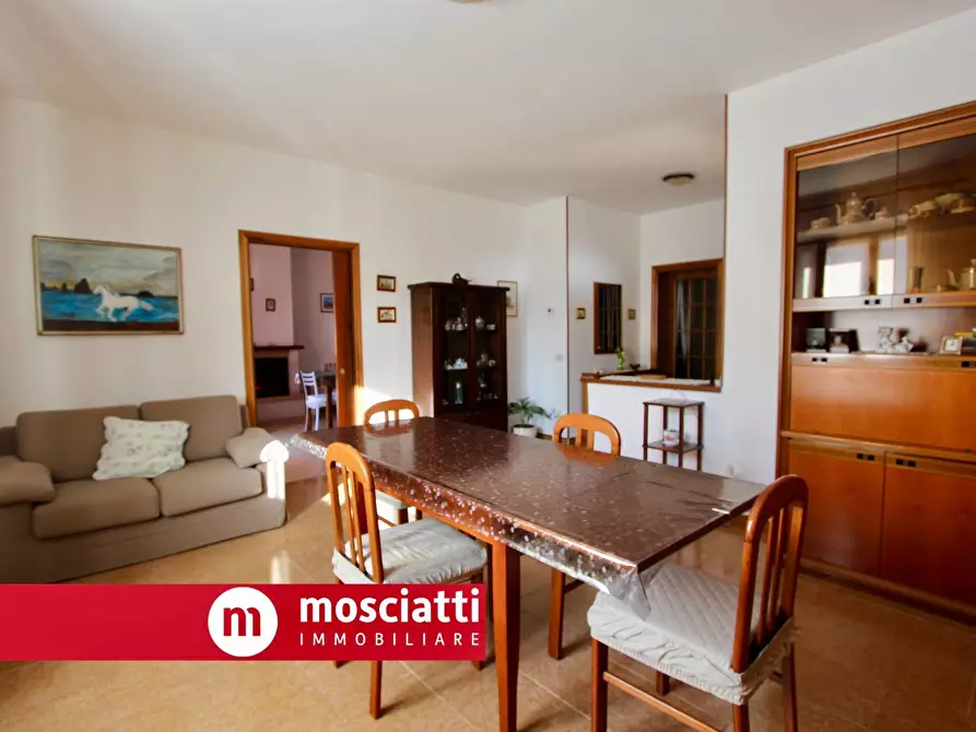 Immagine 7 di Villa in vendita  in Via Galli a Esanatoglia