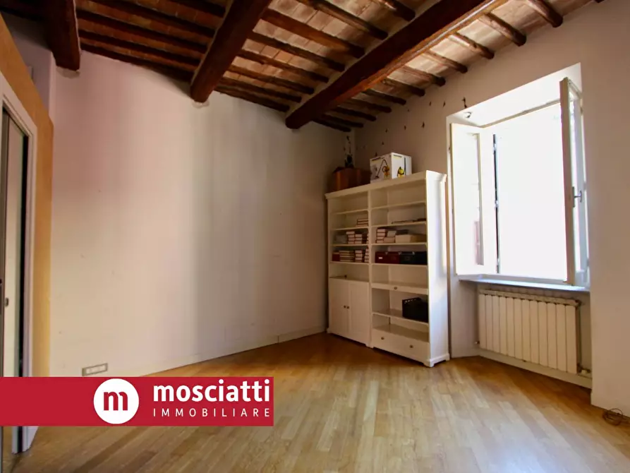 Immagine 6 di Appartamento in vendita  in Corso Vittorio Emanuele 31 a Esanatoglia