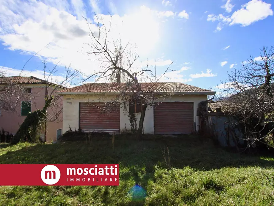 Immagine 8 di Rustico / casale in vendita  in Vocabolo San Gregorio Alto a Esanatoglia