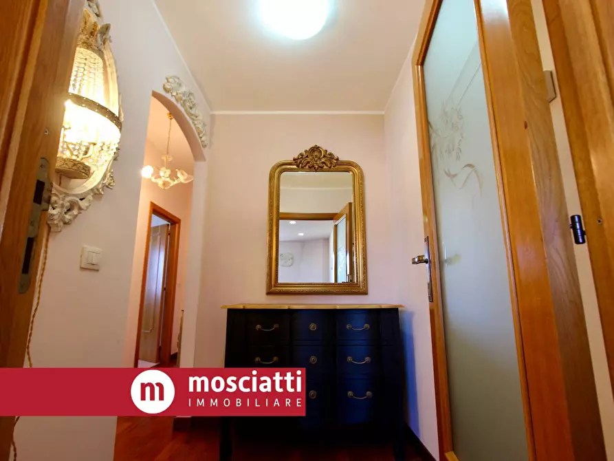 Immagine 6 di Appartamento in vendita  in Via Sfercia a Esanatoglia