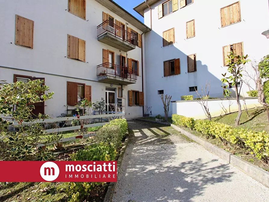 Immagine 2 di Appartamento in vendita  in Via F. Nuzi 12 a Esanatoglia