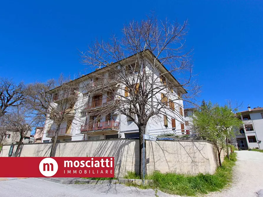 appartamento in vendita ad Esanatoglia