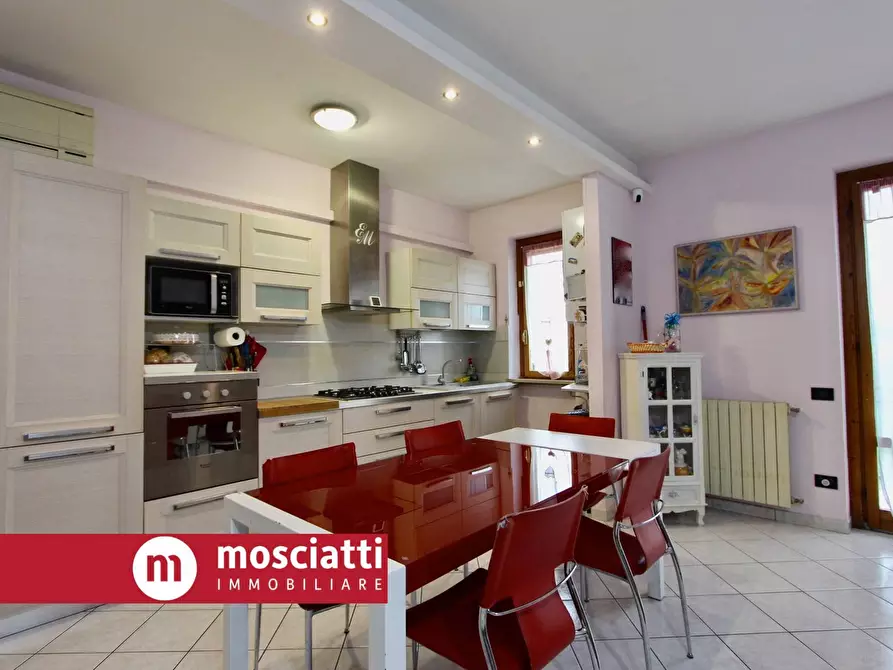 Immagine 4 di Appartamento in vendita  in Via F. Nuzi 12 a Esanatoglia