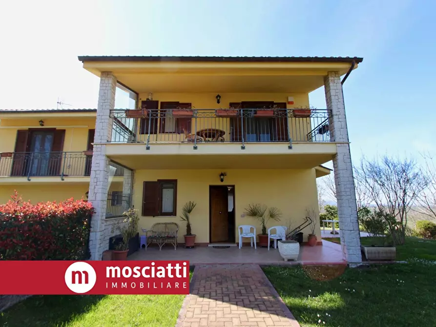 Immagine 4 di Villa in vendita  in Località Montagnano 22 a Camerino