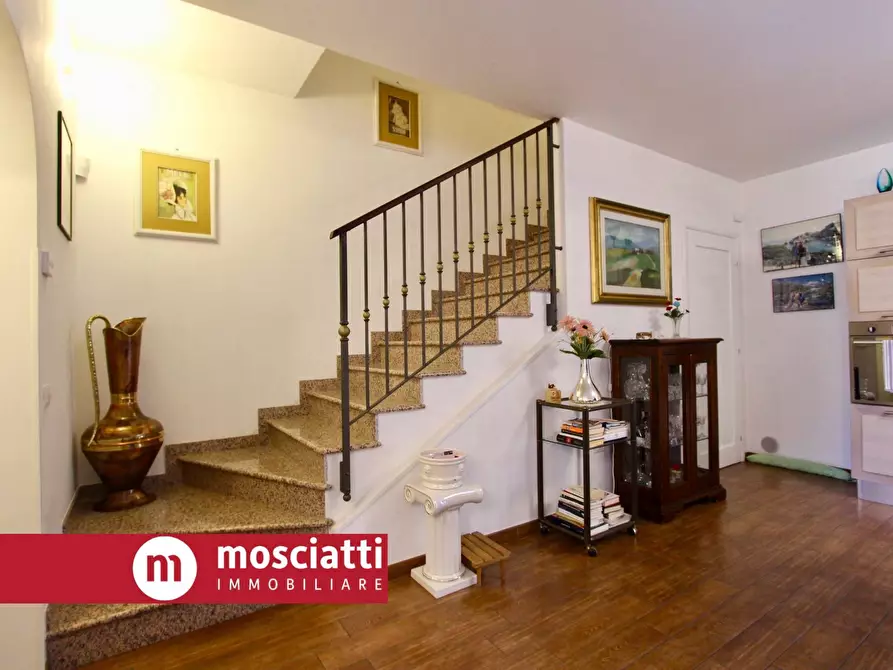 Immagine 12 di Villa in vendita  in Località Montagnano 22 a Camerino