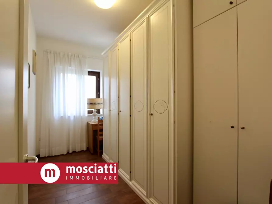 Immagine 16 di Villa in vendita  in Località Montagnano 22 a Camerino