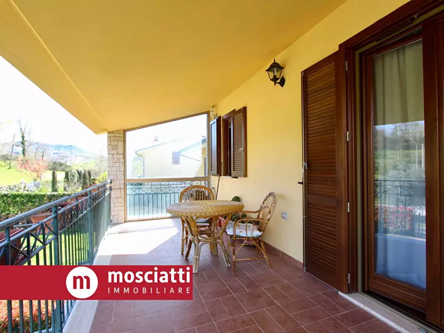 Immagine 22 di Villa in vendita  in Località Montagnano 22 a Camerino