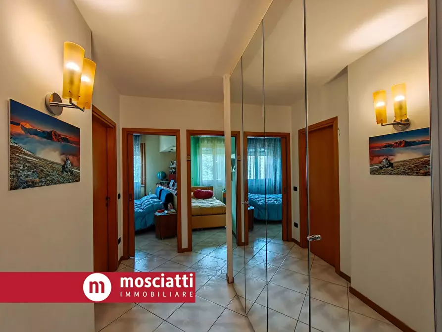 Immagine 9 di Appartamento in vendita  in Via Gramsci 34 a Esanatoglia