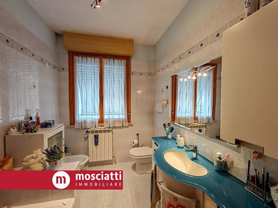 Immagine 14 di Appartamento in vendita  in Via Gramsci 34 a Esanatoglia