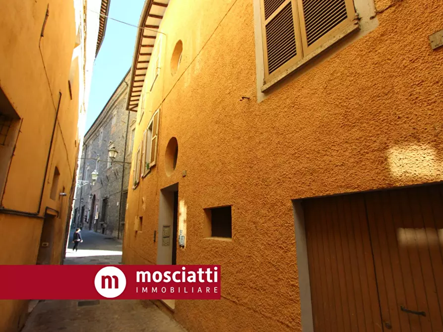 Immagine 2 di Appartamento in vendita  in Vicolo Cafasso II 2 a Esanatoglia