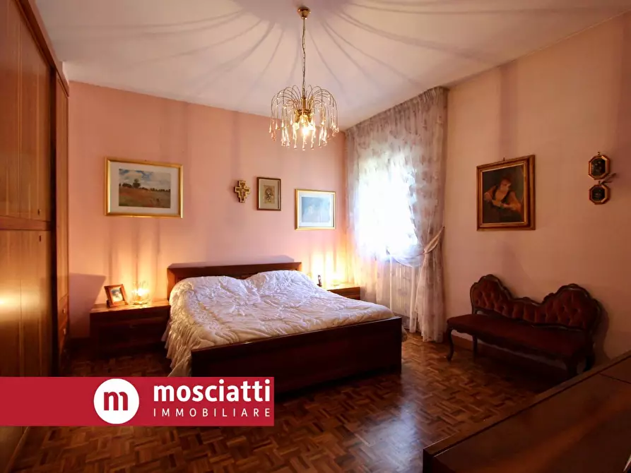 Immagine 15 di Villa in vendita  in Via Aristide Merloni 35 a Esanatoglia