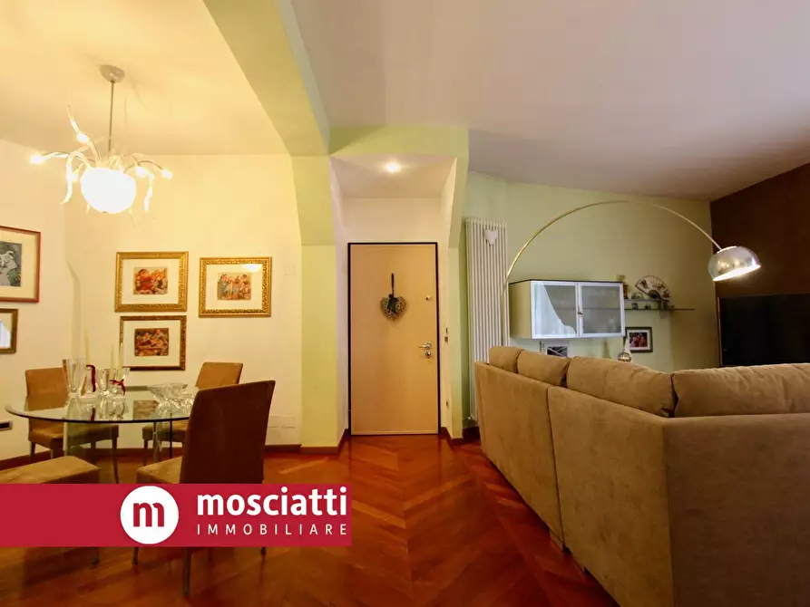 Immagine 1 di Appartamento in vendita  in Viale Cesare Battisti 13 a Esanatoglia