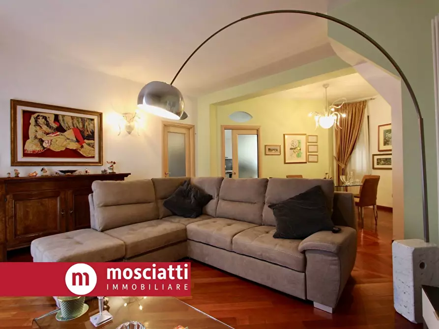 Immagine 5 di Appartamento in vendita  in Viale Cesare Battisti 13 a Esanatoglia