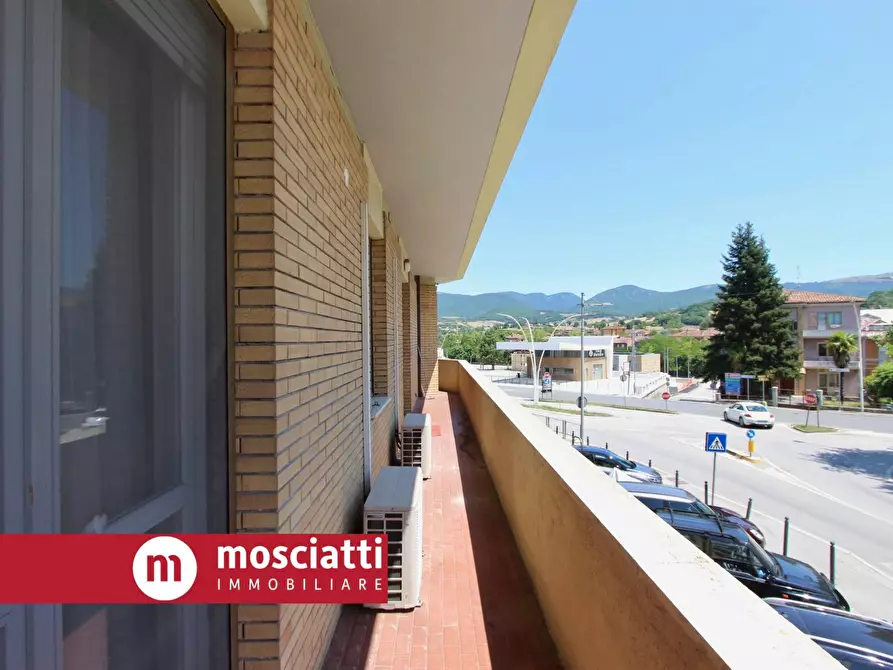 Immagine 7 di Appartamento in vendita  in Viale Cesare Battisti 13 a Esanatoglia