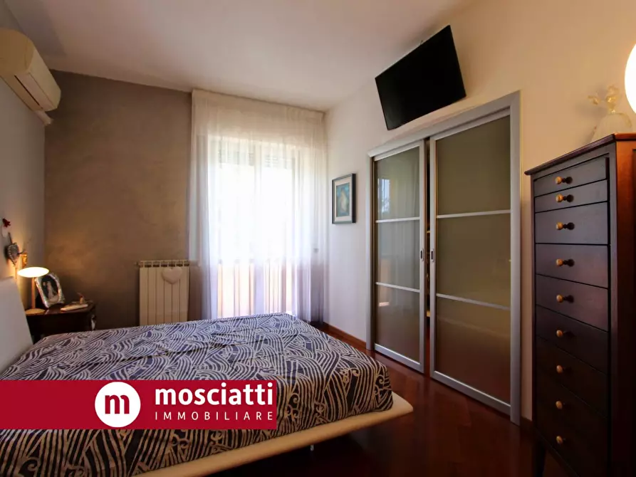 Immagine 11 di Appartamento in vendita  in Viale Cesare Battisti 13 a Esanatoglia