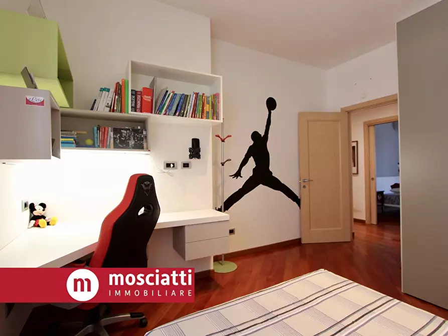 Immagine 16 di Appartamento in vendita  in Viale Cesare Battisti 13 a Esanatoglia