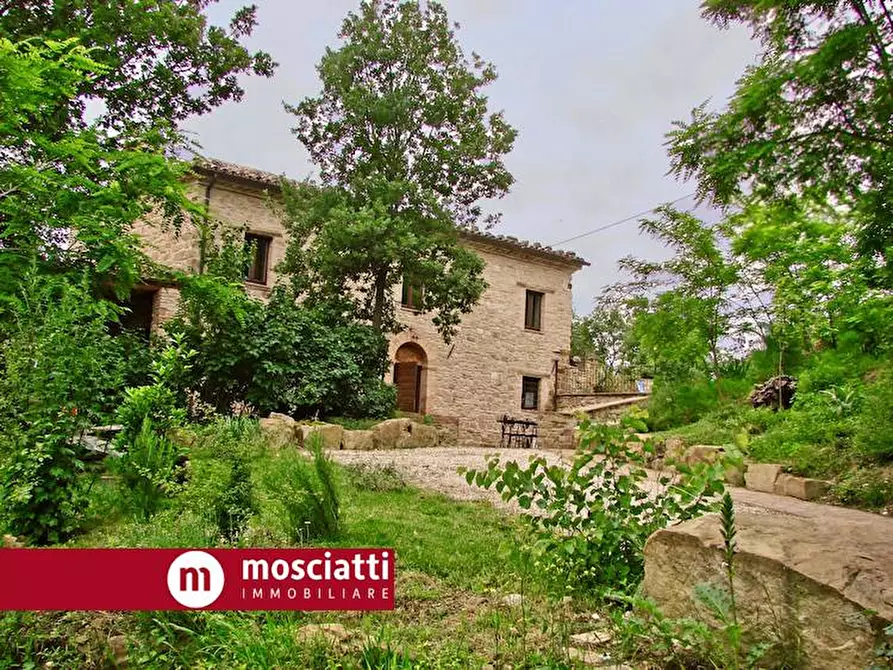 Immagine 4 di Casa indipendente in vendita  in Località Rocca D'Ajello a Camerino