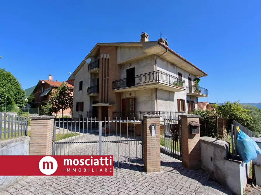 Immagine 3 di Appartamento in vendita  in Via Spontini 1 a Fiuminata