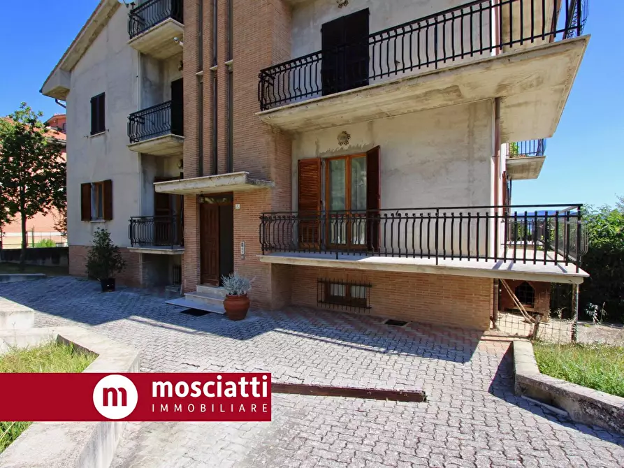 Immagine 5 di Appartamento in vendita  in Via Spontini 1 a Fiuminata