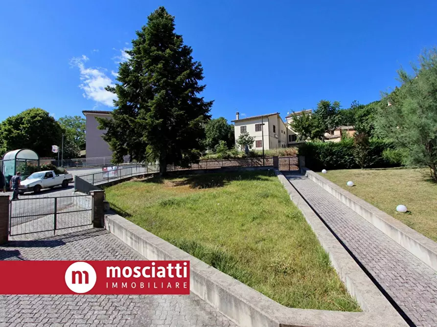 Immagine 12 di Appartamento in vendita  in Via Spontini 1 a Fiuminata