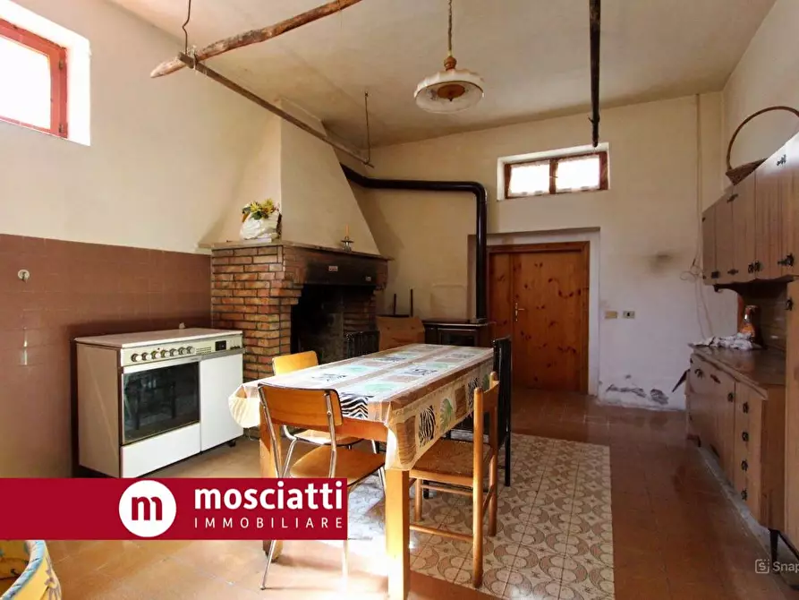 Immagine 17 di Appartamento in vendita  in Via Spontini 1 a Fiuminata