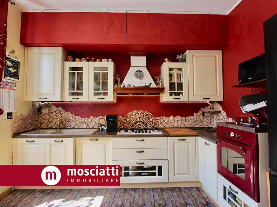 Immagine 7 di Appartamento in vendita  in Via Vittorio Brugnola 17 a Castelraimondo