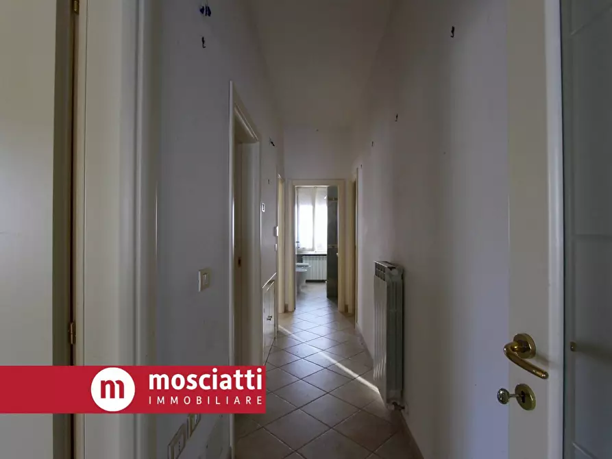 Immagine 19 di Appartamento in vendita  in Via Gentile Da Fabriano a Esanatoglia