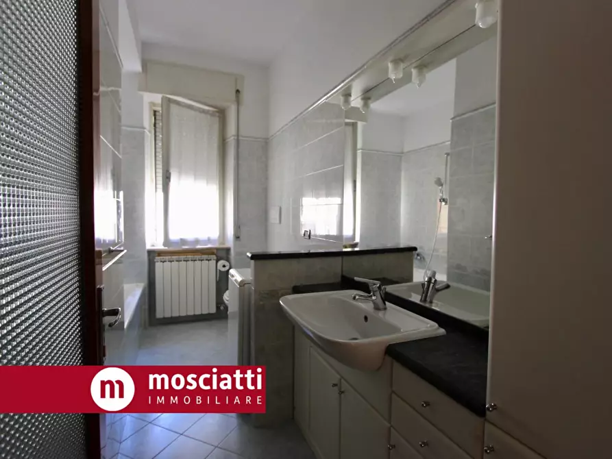 Immagine 11 di Appartamento in vendita  in Via De Gasperi 28 a Castelraimondo