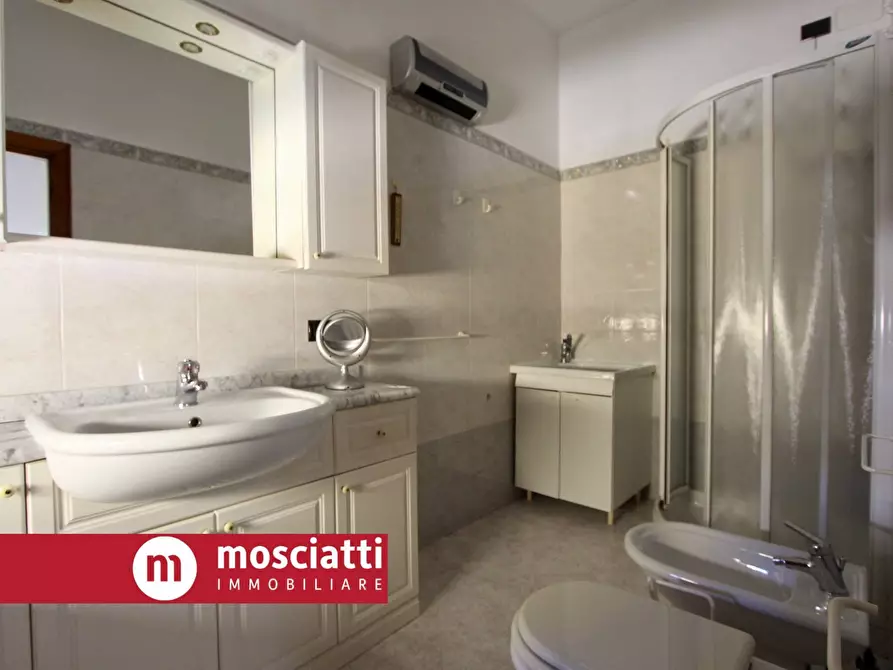 Immagine 12 di Appartamento in vendita  in Via De Gasperi 28 a Castelraimondo